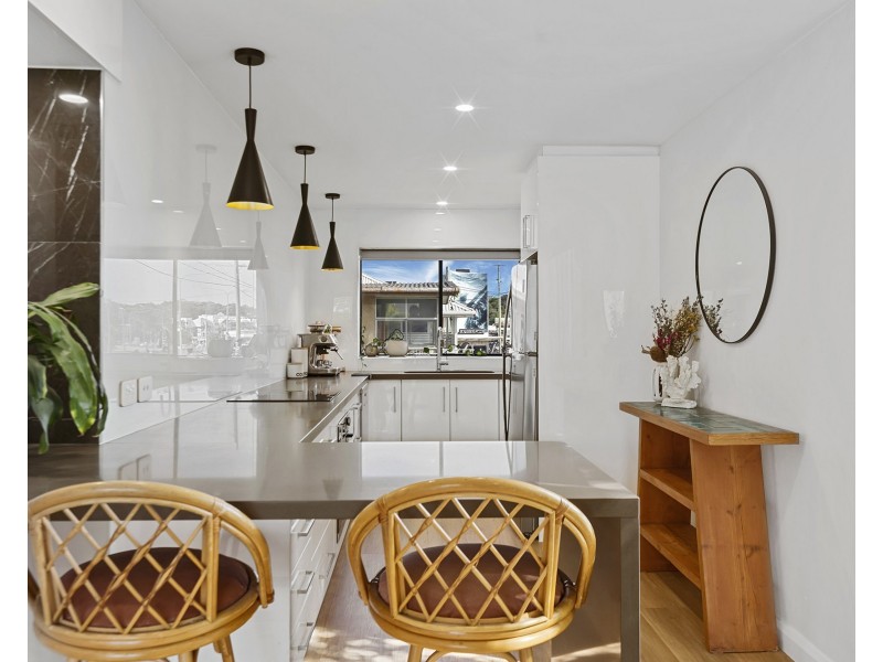 1/2263 Gold Coast Highway, Mermaid Beach QLD 4218