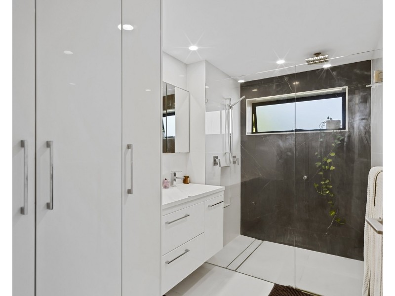 1/2263 Gold Coast Highway, Mermaid Beach QLD 4218
