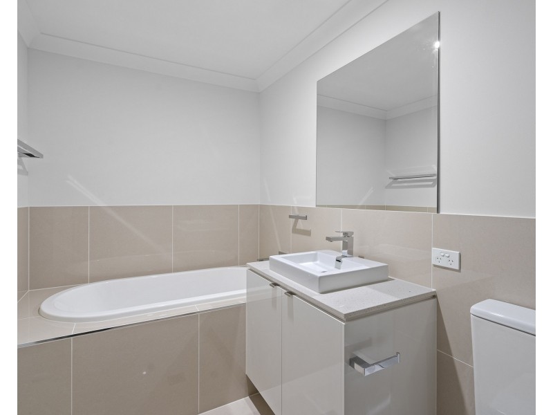 13 Angela Way, Pimpama QLD 4209