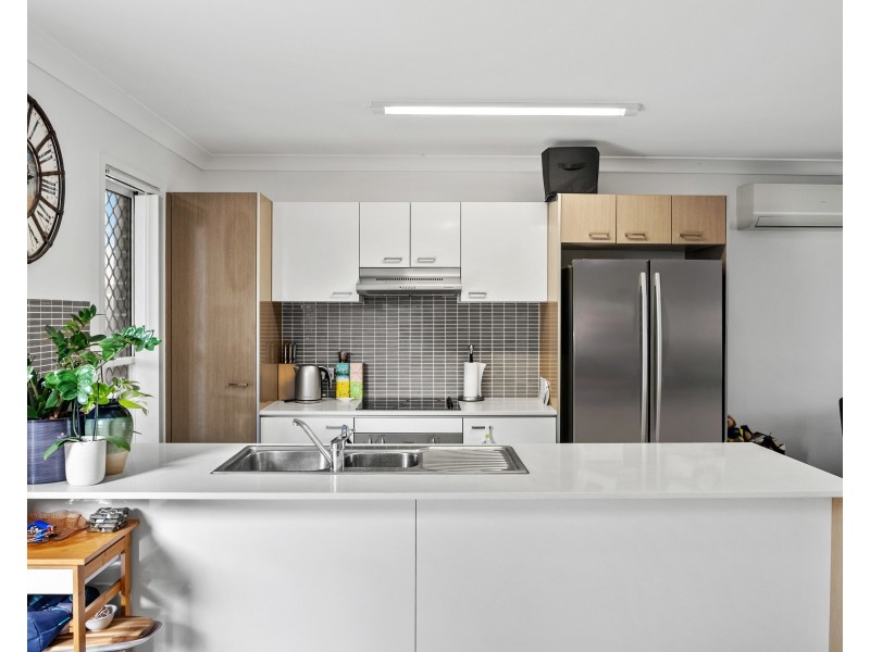 30/31 Lyrebird Street, Loganlea QLD 4131