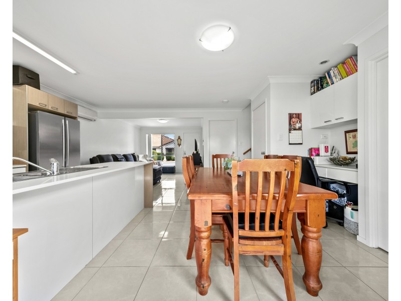 30/31 Lyrebird Street, Loganlea QLD 4131