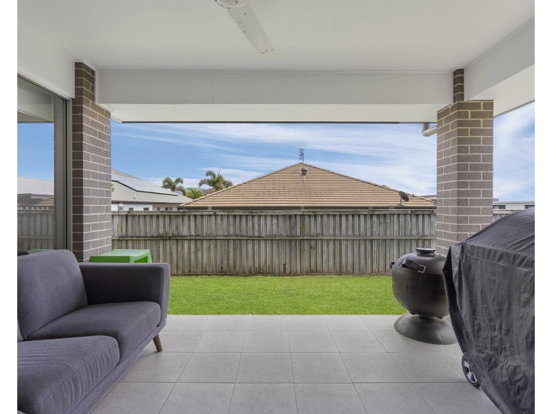 45 Lanier Close, Oxenford QLD 4210