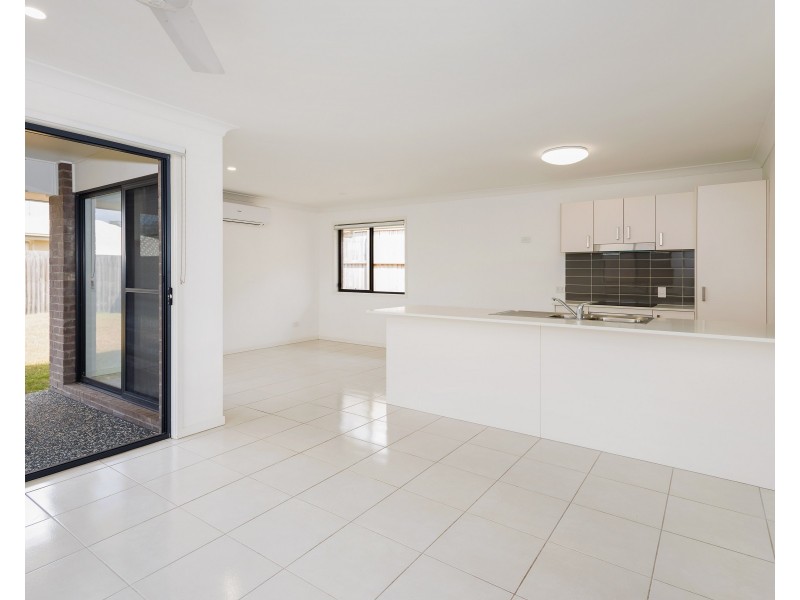 10 Ferngrove Street, Pimpama QLD 4209