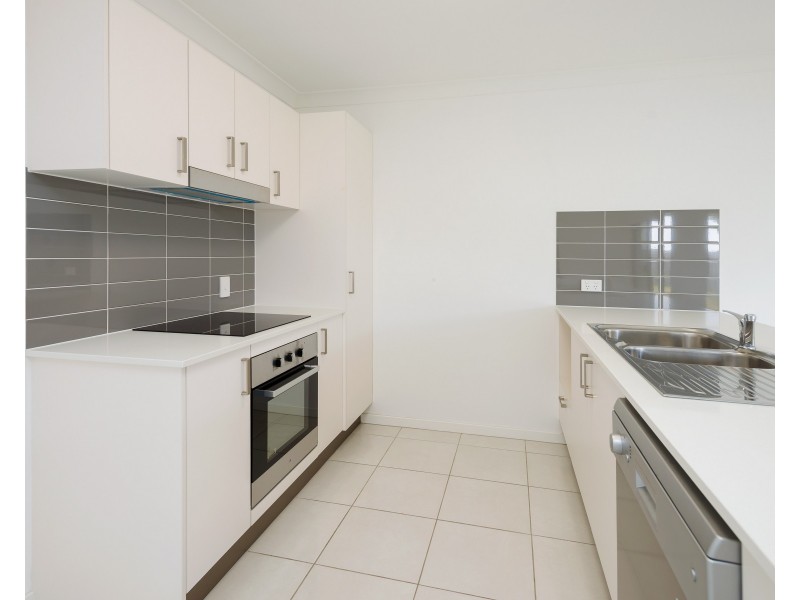 10 Ferngrove Street, Pimpama QLD 4209