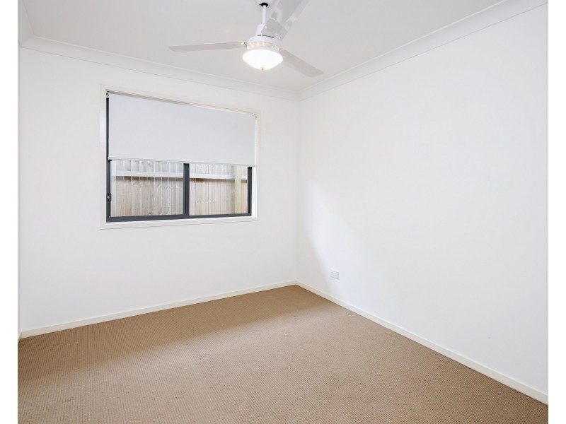 10 Ferngrove Street, Pimpama QLD 4209