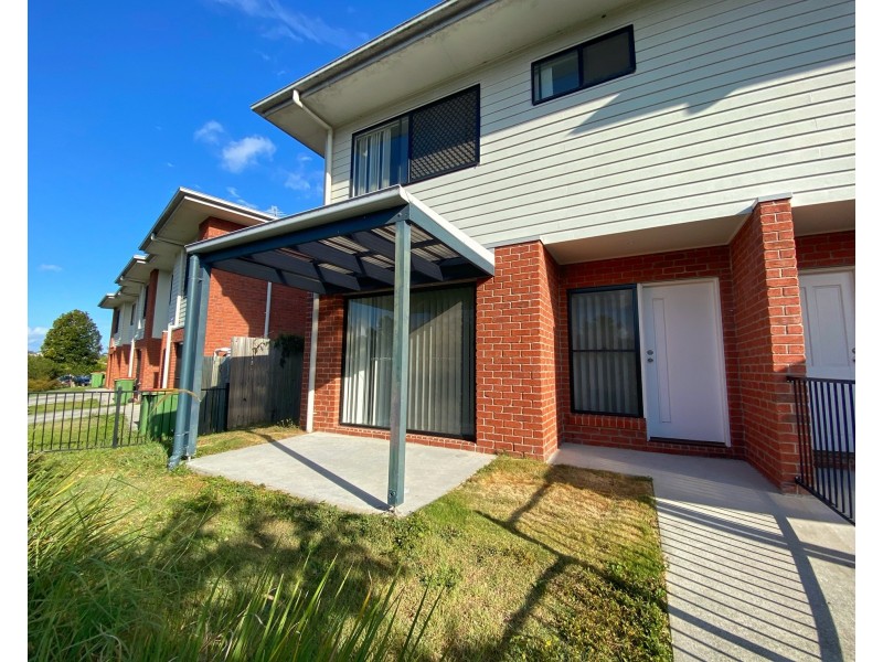 4/33 Chrome Drive, Pimpama QLD 4209