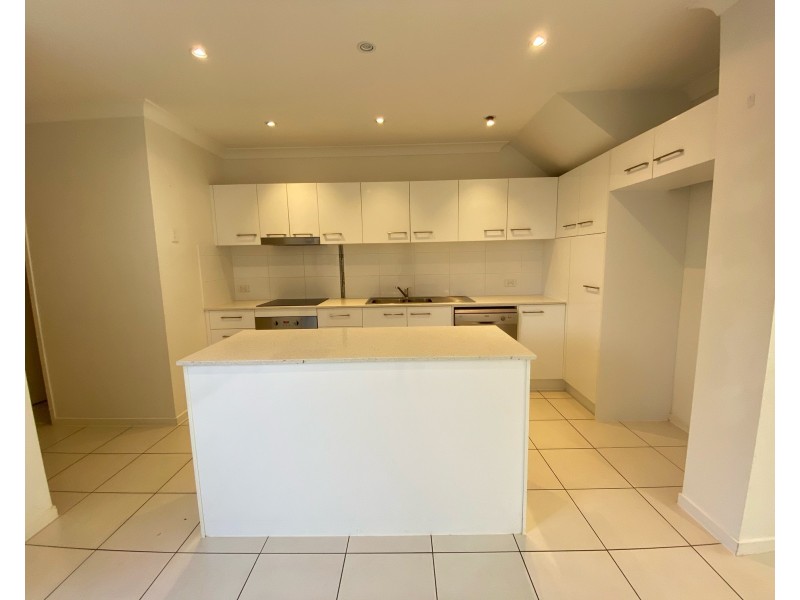 4/33 Chrome Drive, Pimpama QLD 4209