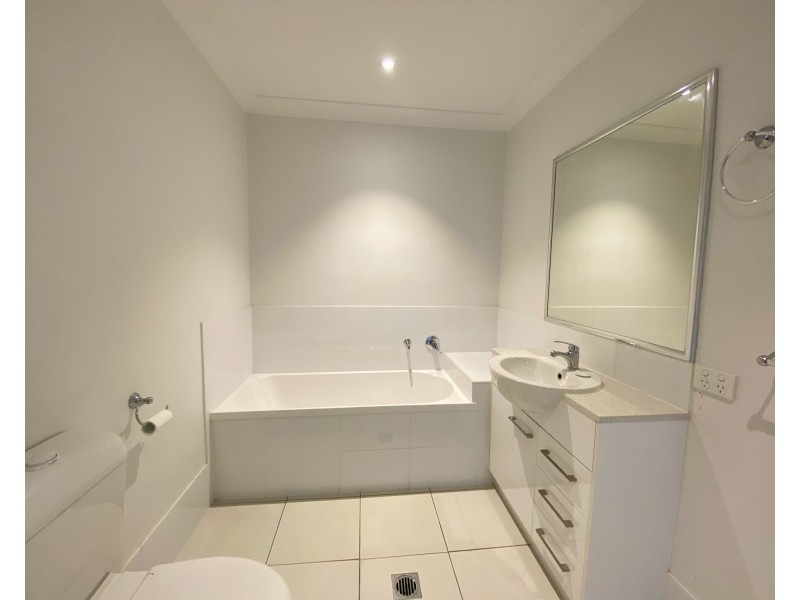 4/33 Chrome Drive, Pimpama QLD 4209