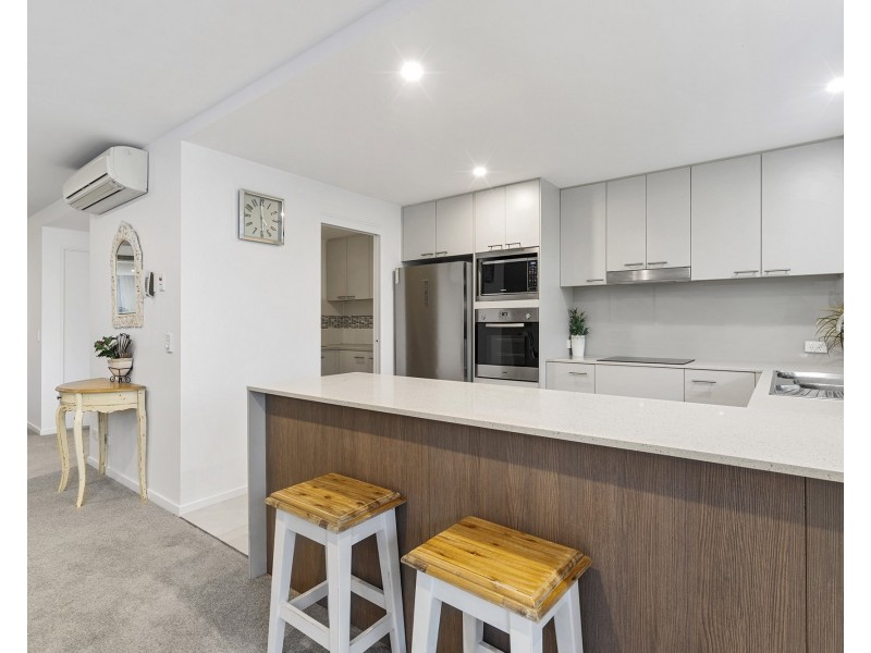 3203/2 Activa Way, Hope Island QLD 4212