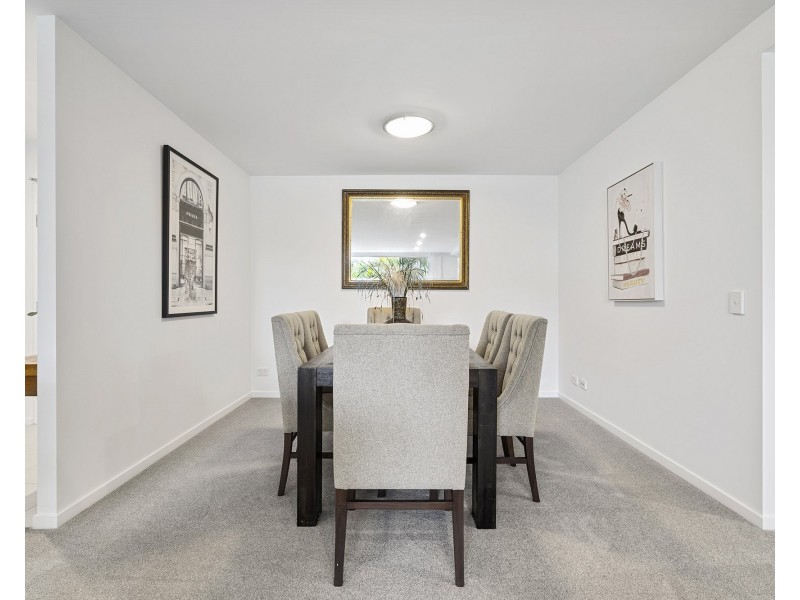 3203/2 Activa Way, Hope Island QLD 4212