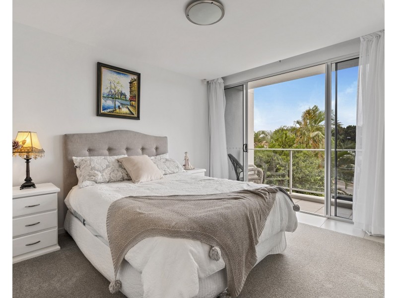 3203/2 Activa Way, Hope Island QLD 4212