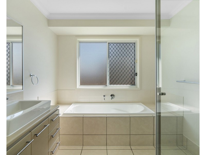 7 Severn Street, Coomera QLD 4209