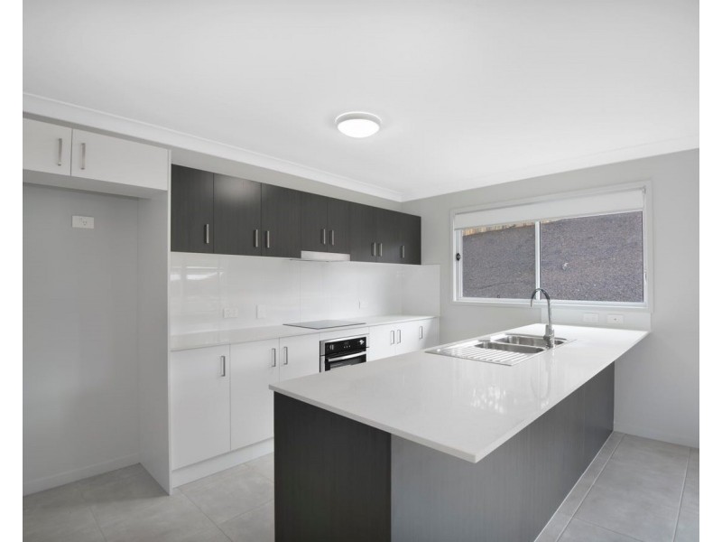 29 Meander Circuit, Holmview QLD 4207