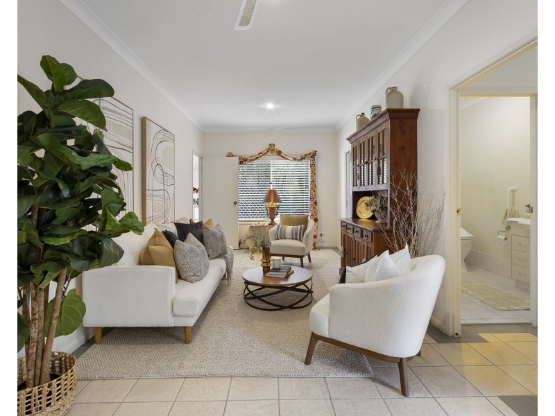 12 Petworth Court, Arundel QLD 4214