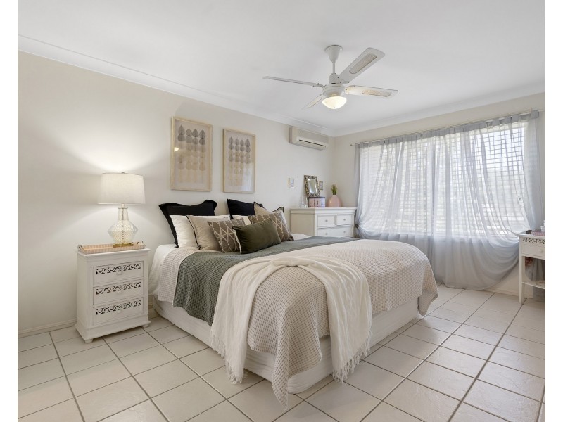 12 Petworth Court, Arundel QLD 4214