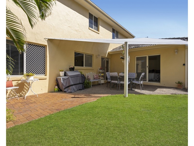 12 Petworth Court, Arundel QLD 4214