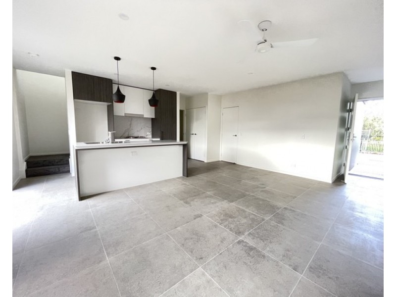 102/38 Gawthern Drive, Pimpama QLD 4209