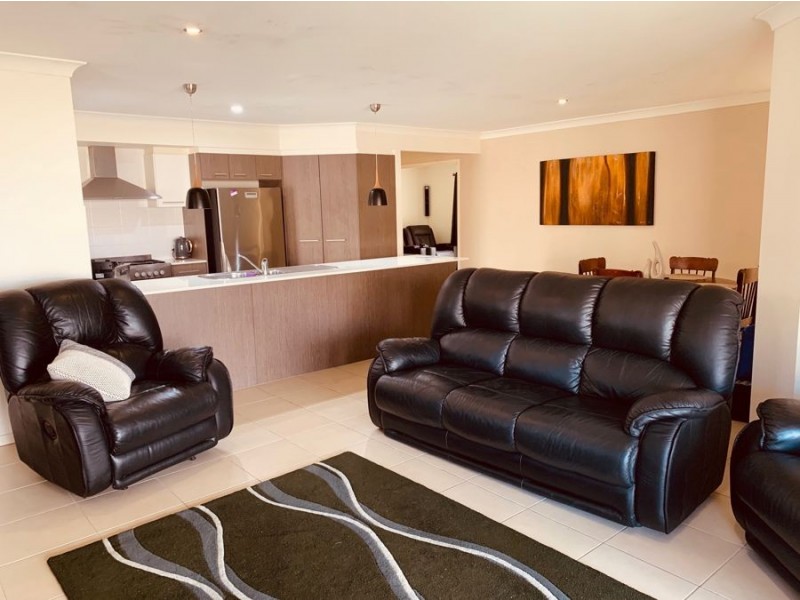 29 Cockatoo Ridge, Aberglasslyn NSW 2320