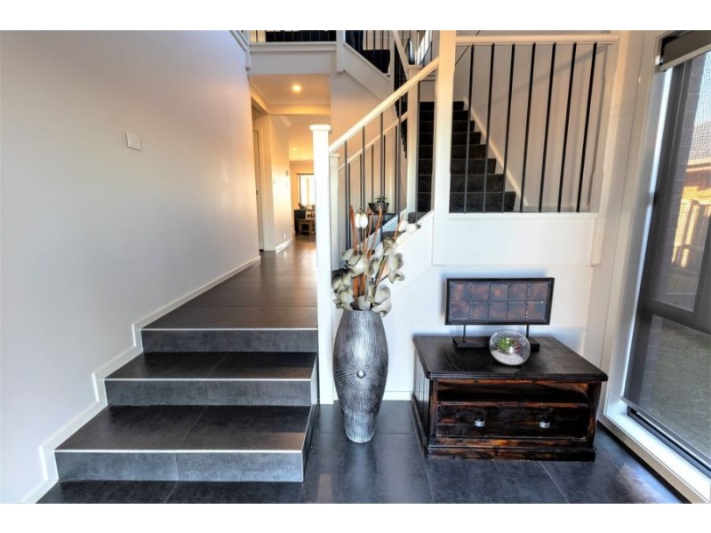 52 Cockatoo Ridge, Aberglasslyn NSW 2320