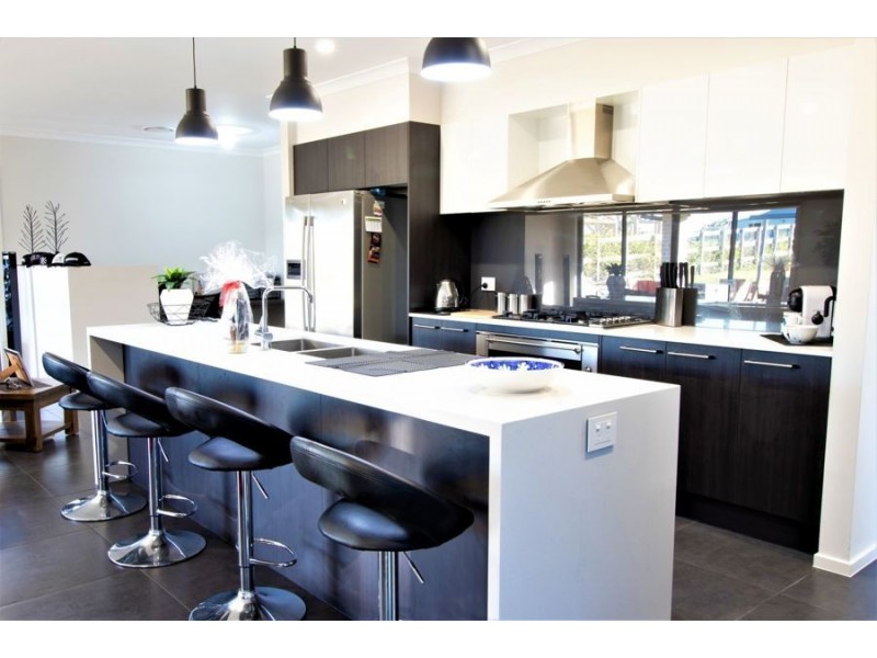 52 Cockatoo Ridge, Aberglasslyn NSW 2320