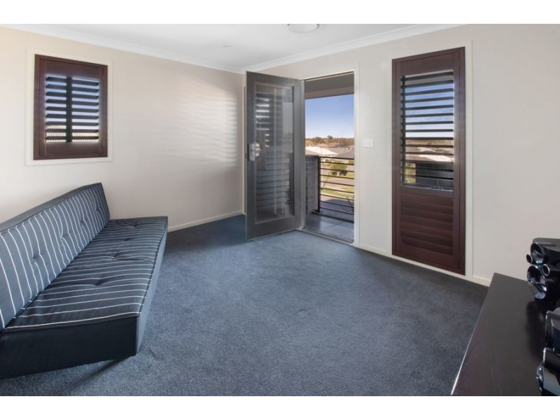 52 Cockatoo Ridge, Aberglasslyn NSW 2320