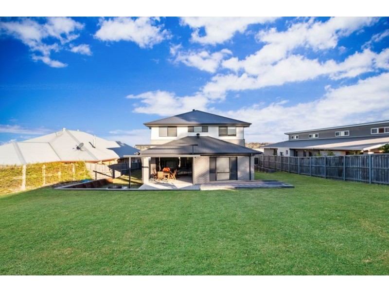 52 Cockatoo Ridge, Aberglasslyn NSW 2320