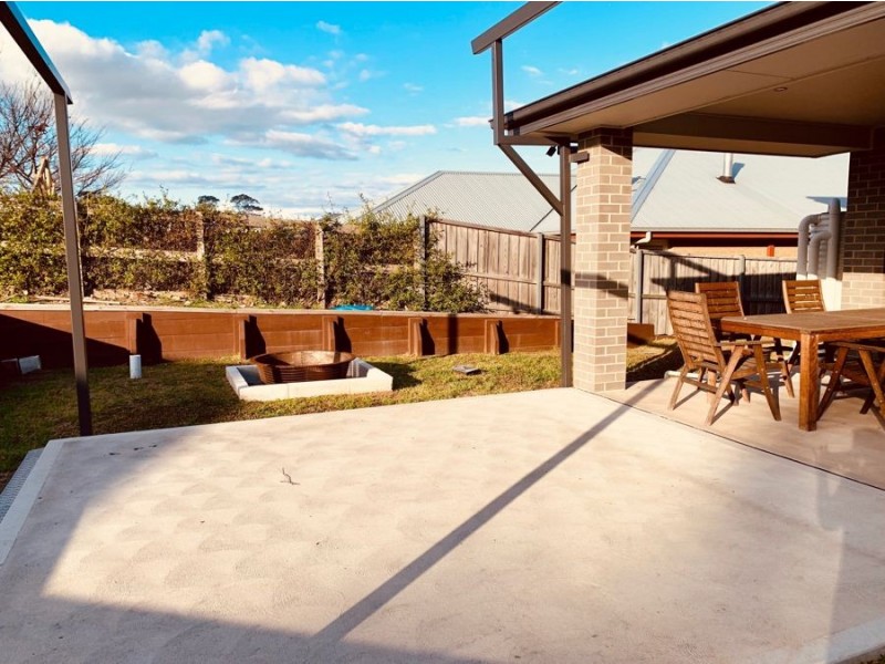 52 Cockatoo Ridge, Aberglasslyn NSW 2320