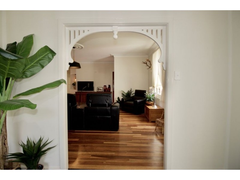 25 Bourke St, Singleton NSW 2330