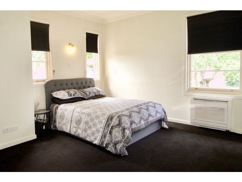 25 Bourke St, Singleton NSW 2330