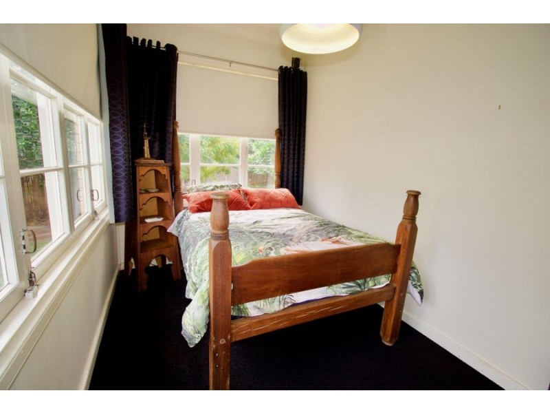 25 Bourke St, Singleton NSW 2330