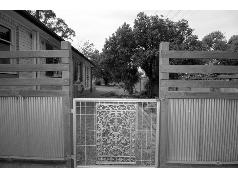 25 Bourke St, Singleton NSW 2330