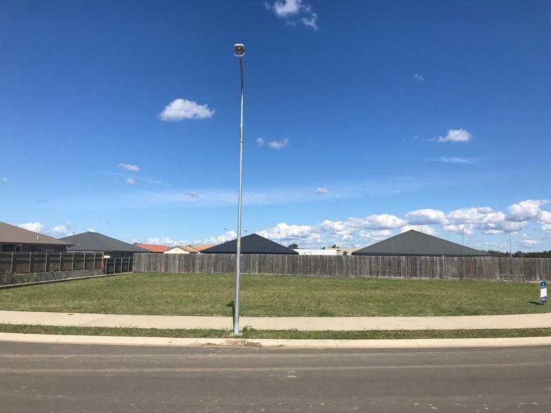 102 Imperial Circuit, Eli Waters QLD 4655