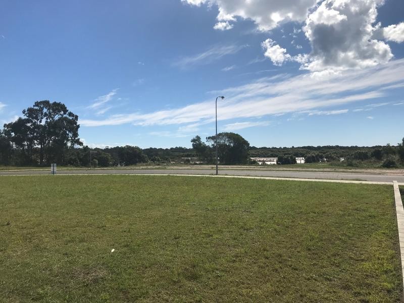 102 Imperial Circuit, Eli Waters QLD 4655