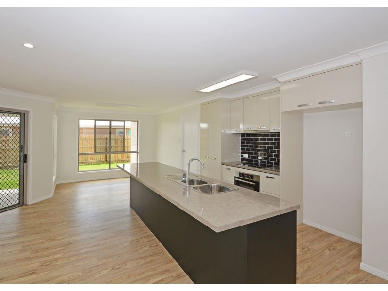7 Fairway Drive, Urraween QLD 4655