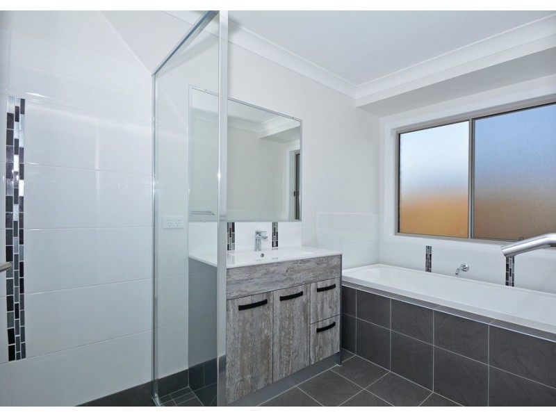 7 Fairway Drive, Urraween QLD 4655