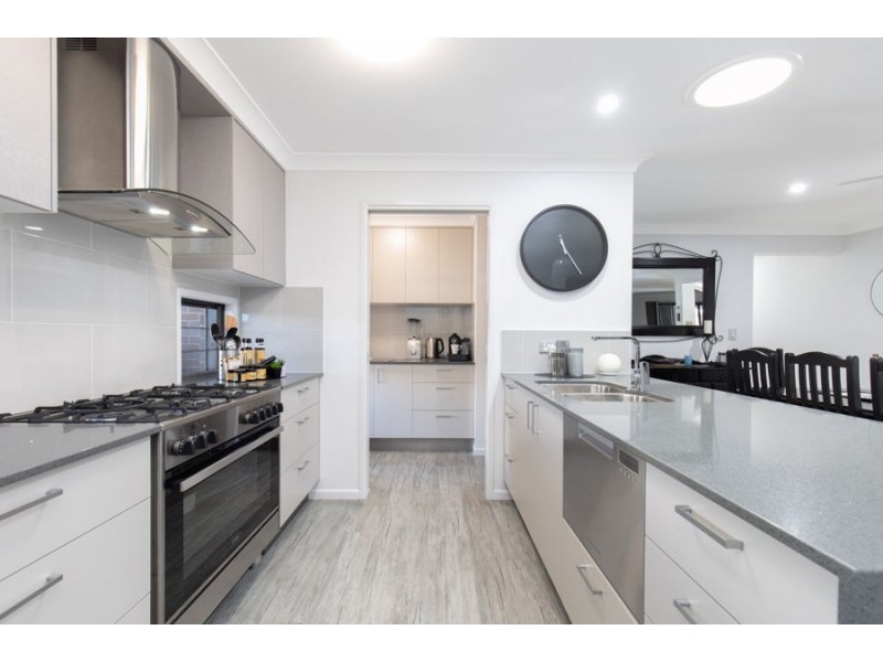 12 Mahalo Road, Booral QLD 4655