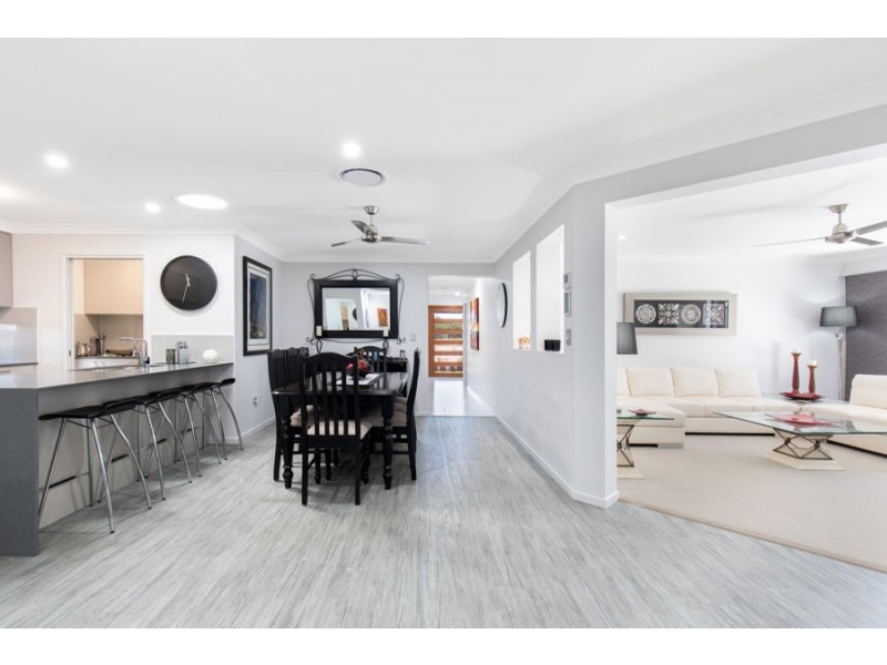 12 Mahalo Road, Booral QLD 4655