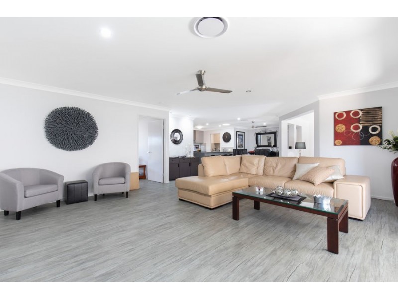 12 Mahalo Road, Booral QLD 4655