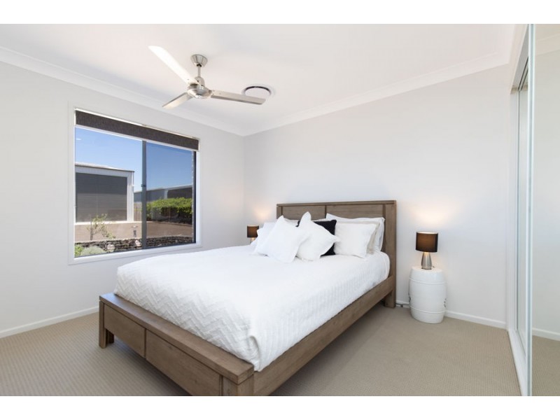 12 Mahalo Road, Booral QLD 4655