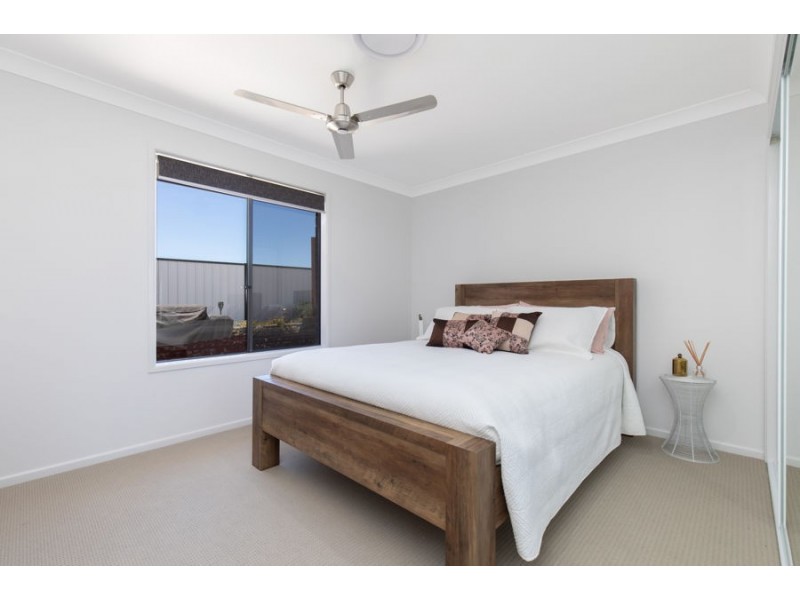 12 Mahalo Road, Booral QLD 4655