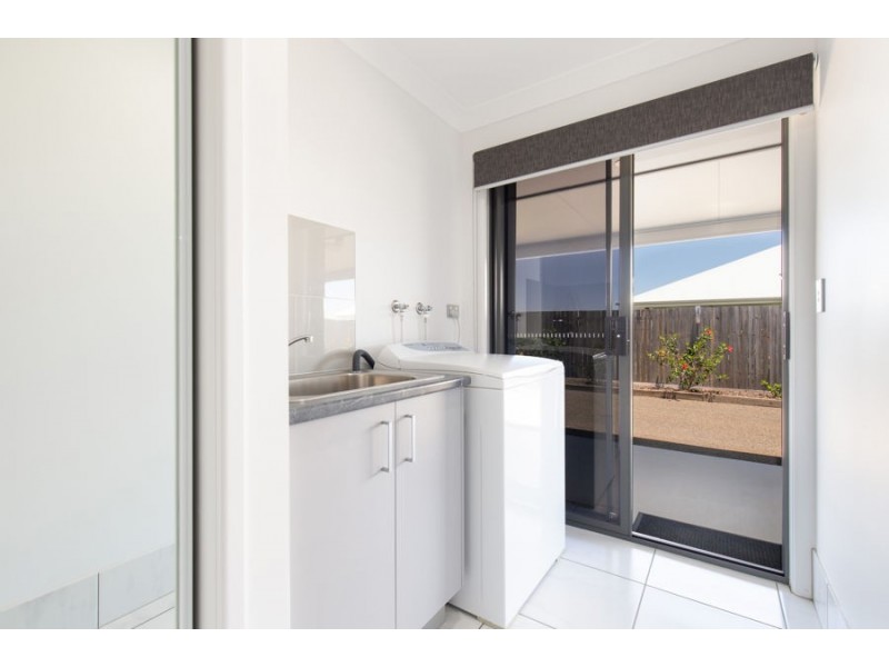 12 Mahalo Road, Booral QLD 4655