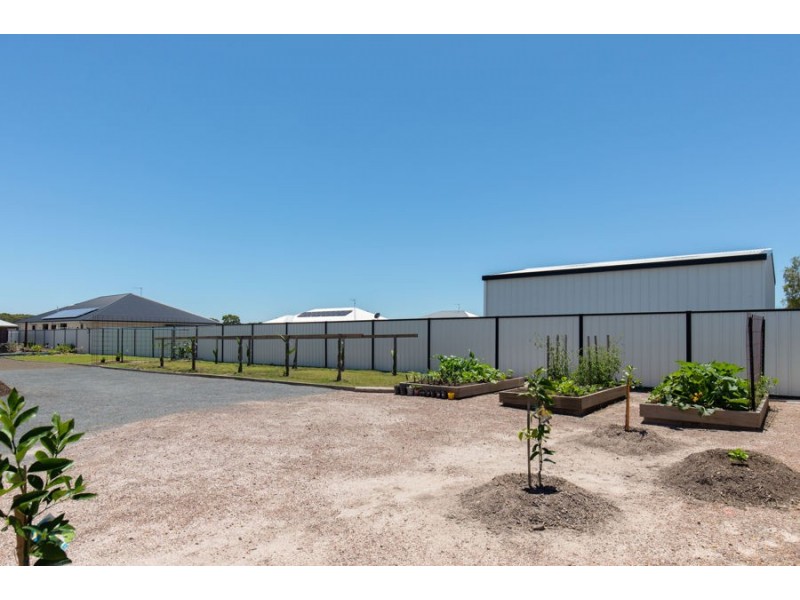 12 Mahalo Road, Booral QLD 4655