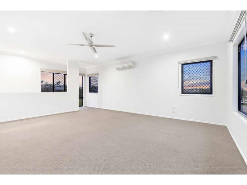 34 Turrum Street, Scarness QLD 4655