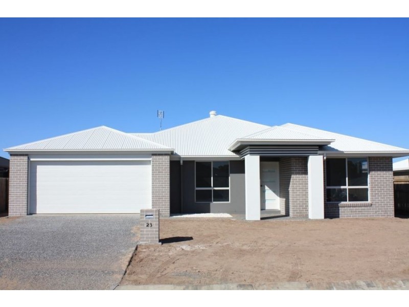 23 Sailaway Circuit, Eli Waters QLD 4655