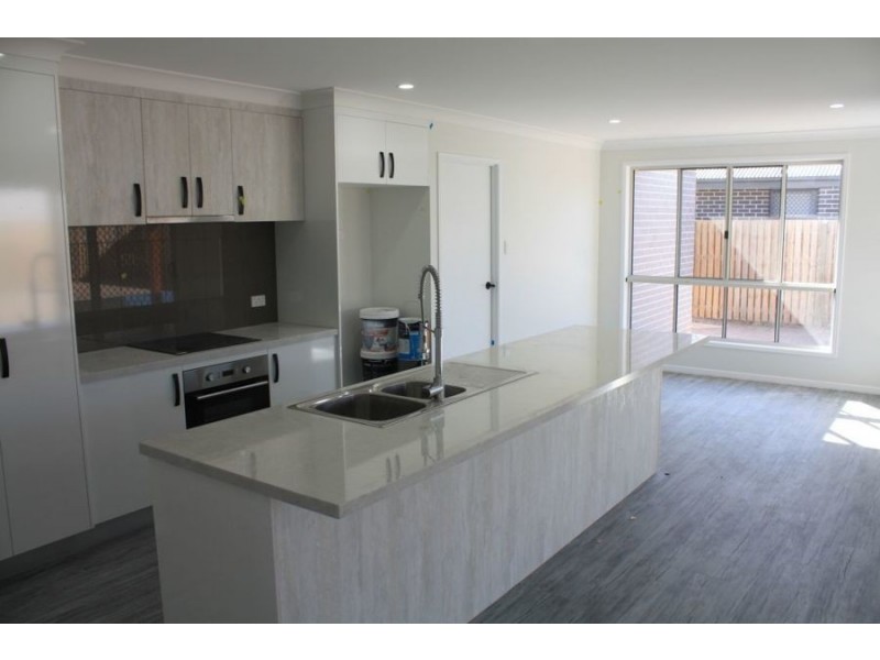 23 Sailaway Circuit, Eli Waters QLD 4655