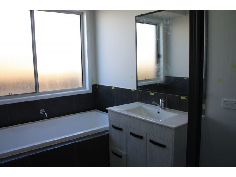 23 Sailaway Circuit, Eli Waters QLD 4655