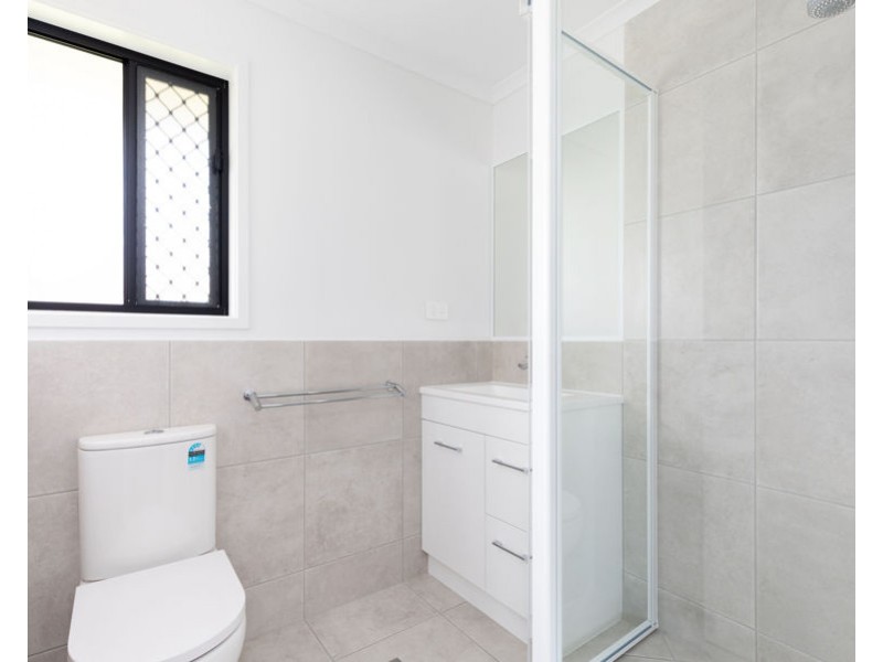 2 Waterside Way, Eli Waters QLD 4655