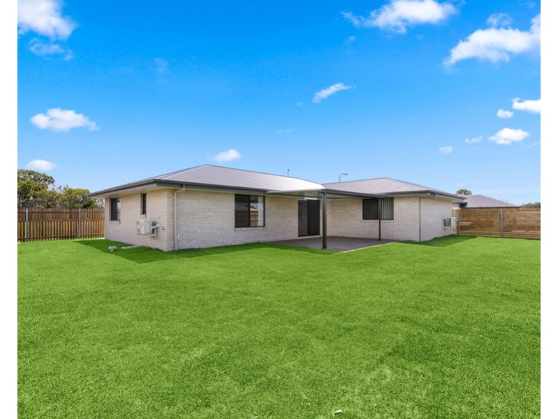 2 Waterside Way, Eli Waters QLD 4655