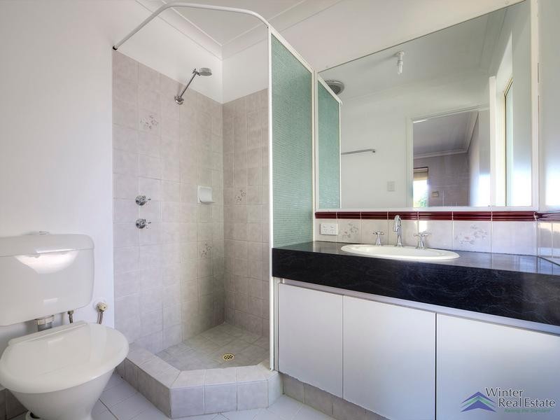 1 Lisbon Way, Seville Grove WA 6112