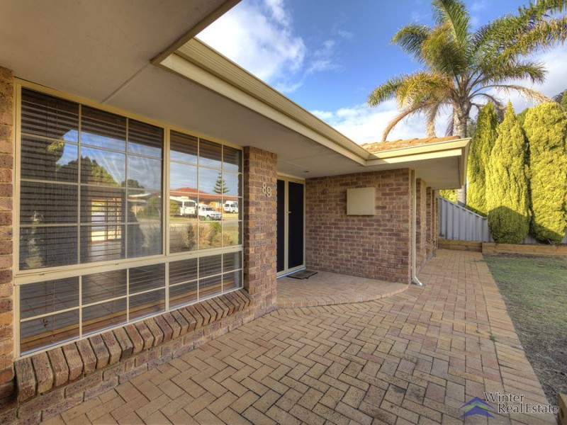 89 Bolderwood Drive, South Lake WA 6164